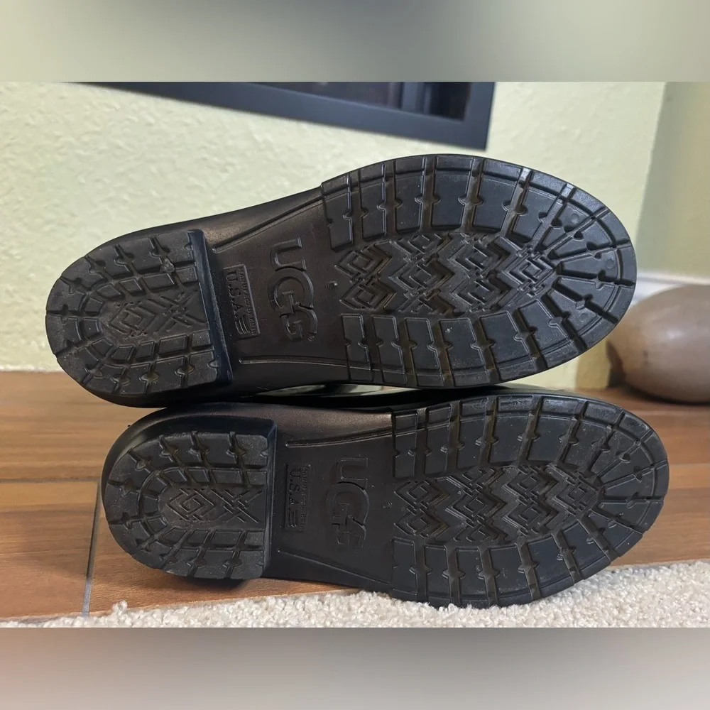 UGG classic rain